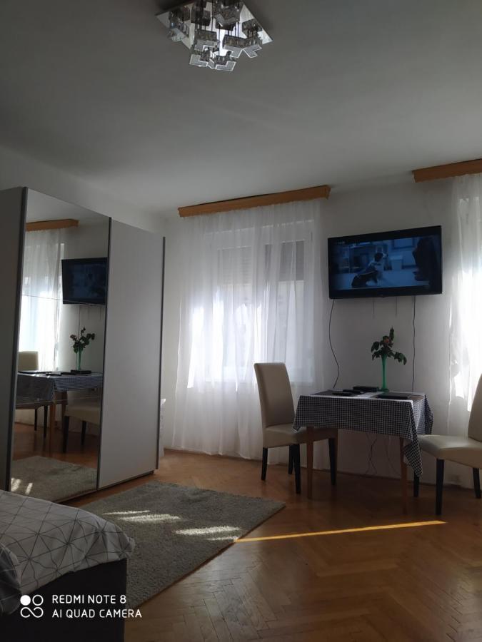 Ferienwohnung Dom Ter Apartman Szegedin Exterior foto